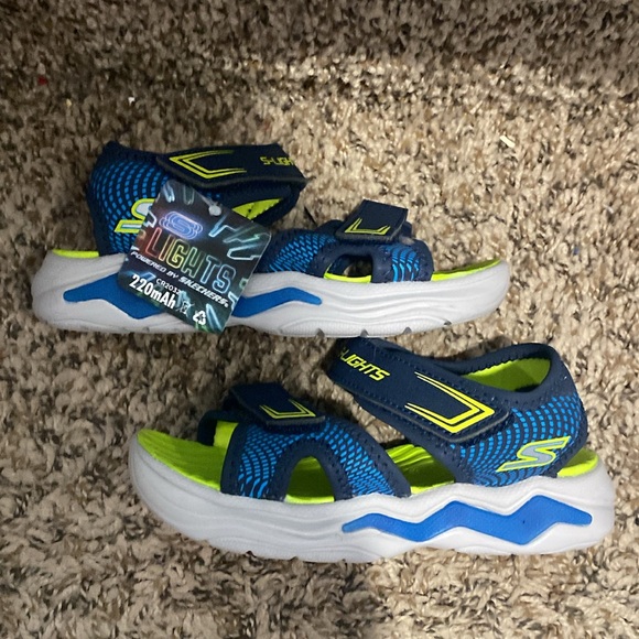 NEW SKECHERS Light up sandals w/velcro blue/green - Picture 3 of 4